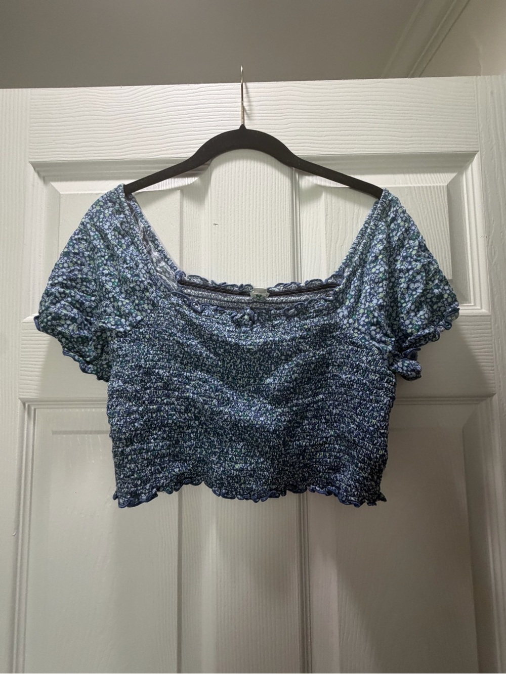 aerie Blue Floral Smocked Crop Top
